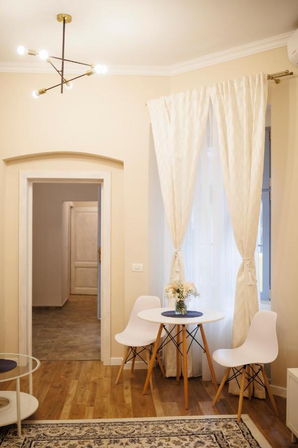 Jolie Flat In The Heart Of The City Timişoara Extérieur photo